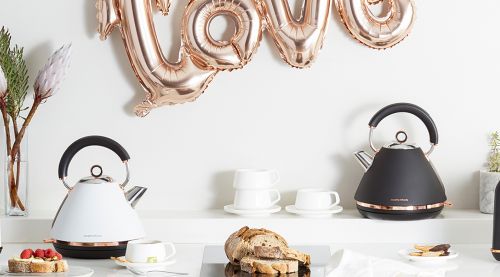 Morphy richards accents deals kettle white