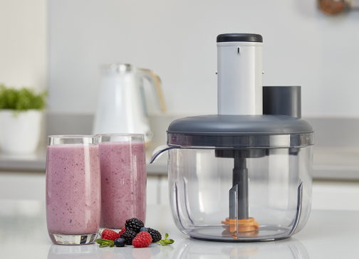 Morphy Richards Prepstar with glasses of Berry Smoothie